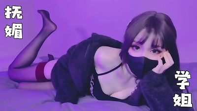 The came to my mansion in the middle of the night, wearing a seized silk sling under her bloated pajamas