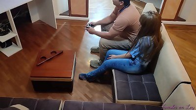 I take the opportunity to ride my boyfriend's horn with my stepbrother who pulverizes me from behind my cuckold bf NTR